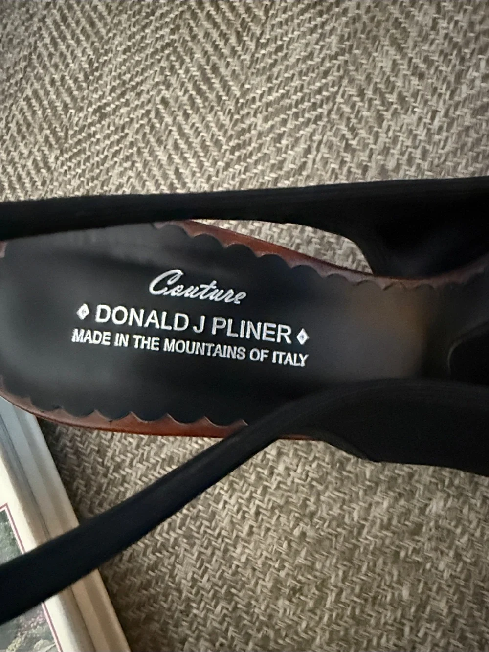 Couture Donald J. Pliner peep toe black wedges 8 M